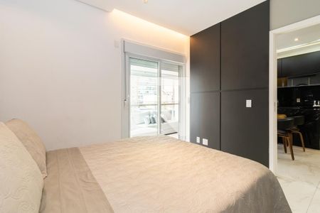 Suíte de apartamento para alugar com 1 quarto, 53m² em Vila Olímpia, São Paulo