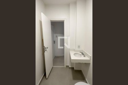 Banheiro de apartamento à venda com 1 quarto, 38m² em Copacabana, Rio de Janeiro