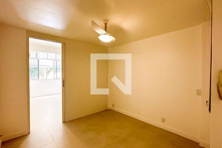 Sala de apartamento à venda com 1 quarto, 38m² em Copacabana, Rio de Janeiro