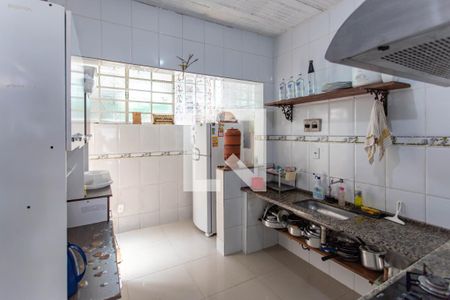 Cozinha de casa à venda com 3 quartos, 120m² em Goiânia, Belo Horizonte