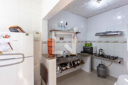 Cozinha de casa à venda com 3 quartos, 120m² em Goiânia, Belo Horizonte