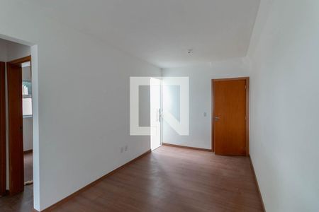 Sala de apartamento à venda com 2 quartos, 52m² em Arvoredo, Contagem
