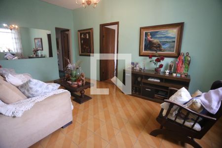 Sala de casa para alugar com 4 quartos, 282m² em Carlos Prates, Belo Horizonte