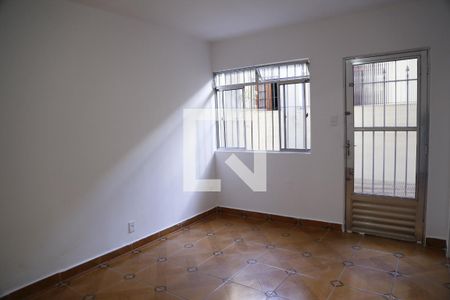 Sala de casa para alugar com 1 quarto, 50m² em Vila Cavaton, São Paulo