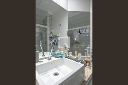 Banheiro de apartamento à venda com 1 quarto, 57m² em Liberdade, São Paulo