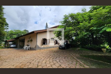 Casa de condomínio à venda com 600m², 4 quartos e 15 vagas Casa de condomínio à venda com 600m², 4 quartos e 15 vagasÁrea Externa
