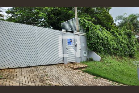 Casa de condomínio à venda com 600m², 4 quartos e 15 vagas Casa de condomínio à venda com 600m², 4 quartos e 15 vagasFachada