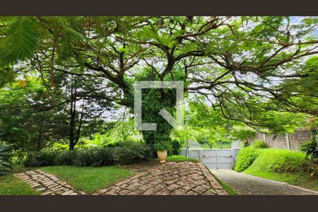 Casa de condomínio à venda com 600m², 4 quartos e 15 vagas Casa de condomínio à venda com 600m², 4 quartos e 15 vagasÁrea Externa