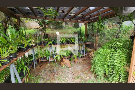 Casa de condomínio à venda com 600m², 4 quartos e 15 vagas Casa de condomínio à venda com 600m², 4 quartos e 15 vagasÁrea Externa