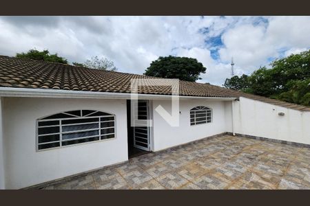 Casa de condomínio à venda com 600m², 4 quartos e 15 vagas Casa de condomínio à venda com 600m², 4 quartos e 15 vagasÁrea Externa