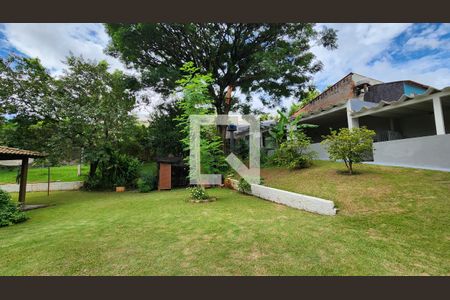 Casa de condomínio à venda com 600m², 4 quartos e 15 vagas Casa de condomínio à venda com 600m², 4 quartos e 15 vagasÁrea Externa