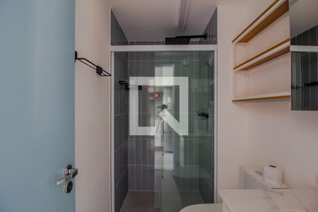 Banheiro de kitnet/studio para alugar com 1 quarto, 27m² em Vila Buarque, São Paulo