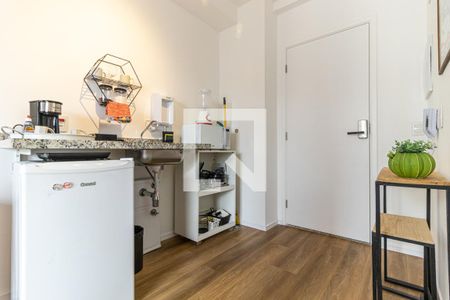 Cozinha de kitnet/studio para alugar com 1 quarto, 21m² em República, São Paulo