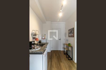 Cozinha de kitnet/studio para alugar com 1 quarto, 21m² em República, São Paulo