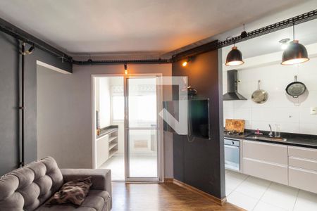 Sala e Cozinha Integrada de apartamento à venda com 2 quartos, 50m² em Chácara Cruzeiro do Sul, São Paulo
