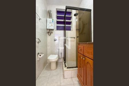 Banheiro de apartamento à venda com 1 quarto, 52m² em Copacabana, Rio de Janeiro