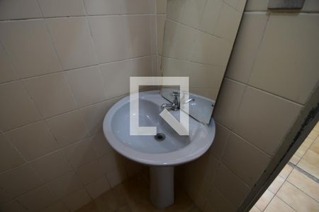 Banheiro de serviço de apartamento à venda com 4 quartos, 150m² em Jardim Chapadão, Campinas