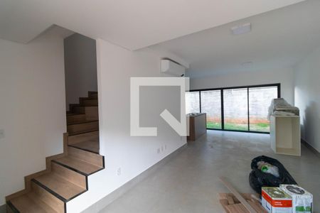 Salas de casa de condomínio para alugar com 3 quartos, 130m² em Parque Taquaral, Campinas