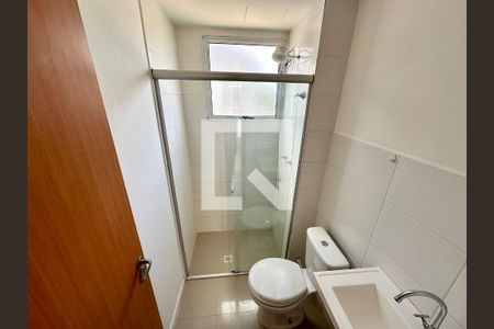 Banheiro de apartamento para alugar com 1 quarto, 45m² em Vila Nova, Porto Alegre