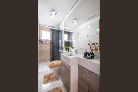 Banheiro de apartamento à venda com 2 quartos, 37m² em Padroeira, Osasco