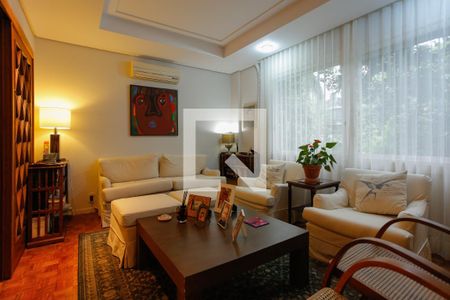 Sala da tv de apartamento para alugar com 3 quartos, 180m² em Moinhos de Vento, Porto Alegre