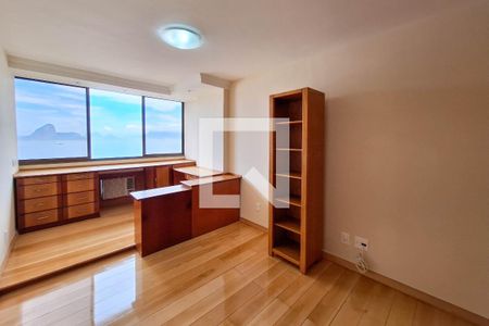 Quarto 1 de apartamento à venda com 3 quartos, 179m² em Icaraí, Niterói