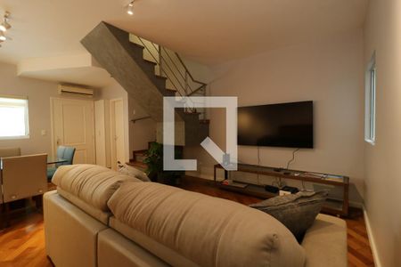 Sala de casa de condomínio à venda com 3 quartos, 120m² em Vila Scarpelli, Santo André