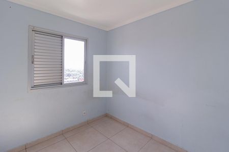 Quarto 2 de apartamento para alugar com 2 quartos, 44m² em Vila Silviania, Carapicuíba