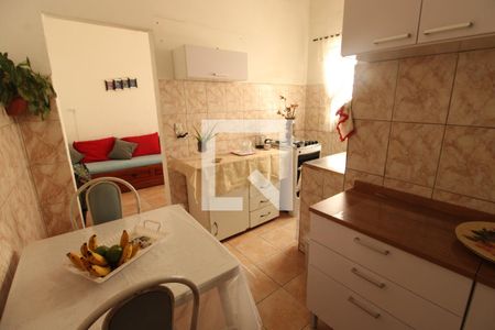 Cozinha 1 de casa à venda com 4 quartos, 300m² em Vila da Penha, Rio de Janeiro