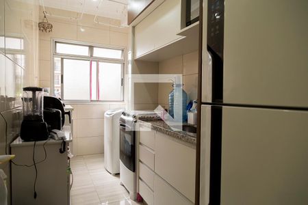 Apartamento à venda com 47m², 2 quartos e 1 vaga Apartamento à venda com 47m², 2 quartos e 1 vagaCozinha e Área de Serviço