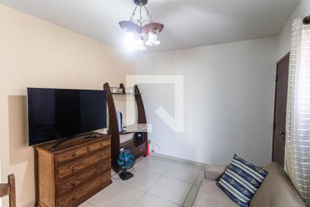 Sala de apartamento para alugar com 2 quartos, 47m² em Floresta, Belo Horizonte