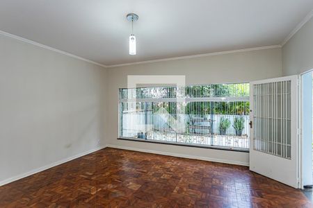 Sala de casa à venda com 3 quartos, 250m² em Jardim das Laranjeiras, São Paulo