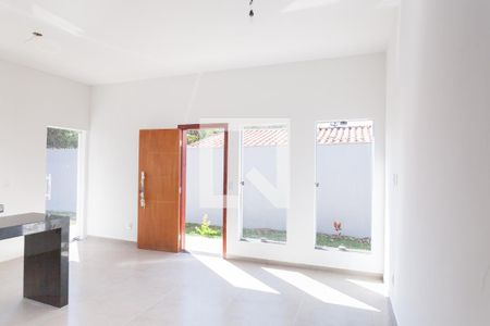 Sala de casa à venda com 3 quartos, 76m² em Casa Branca, Brumadinho