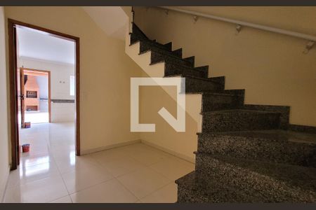 Escada de casa à venda com 3 quartos, 193m² em Vila Alzira, Santo André