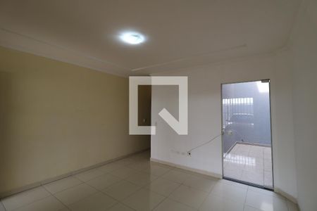 Sala de casa para alugar com 3 quartos, 193m² em Vila Alzira, Santo André