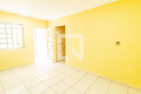 Sala  de casa para alugar com 2 quartos, 233m² em Vila Clarice, Santo André