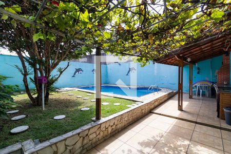 Casa à venda com 316m², 3 quartos e 5 vagas Casa à venda com 316m², 3 quartos e 5 vagasVaranda