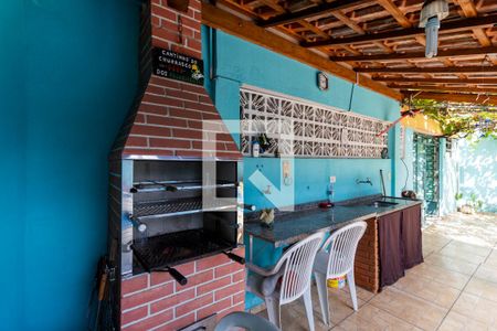 Casa à venda com 316m², 3 quartos e 5 vagas Casa à venda com 316m², 3 quartos e 5 vagasVaranda