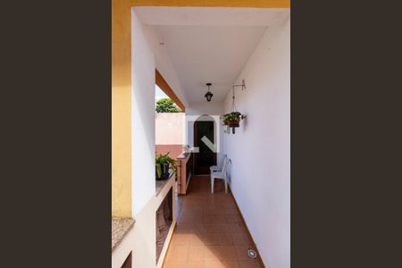 Casa à venda com 316m², 3 quartos e 5 vagas Casa à venda com 316m², 3 quartos e 5 vagasSacada