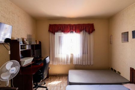 Casa à venda com 316m², 3 quartos e 5 vagas Casa à venda com 316m², 3 quartos e 5 vagasQuarto