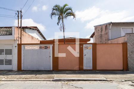Casa à venda com 316m², 3 quartos e 5 vagas Casa à venda com 316m², 3 quartos e 5 vagasFachada