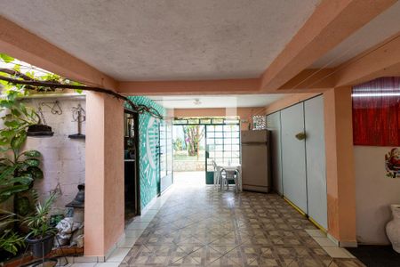 Casa à venda com 316m², 3 quartos e 5 vagas Casa à venda com 316m², 3 quartos e 5 vagasVaranda