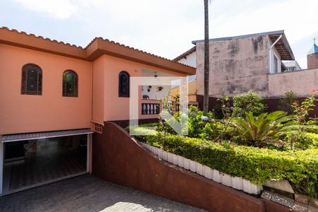 Casa à venda com 316m², 3 quartos e 5 vagas Casa à venda com 316m², 3 quartos e 5 vagasVaranda
