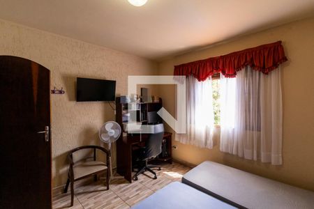 Casa à venda com 316m², 3 quartos e 5 vagas Casa à venda com 316m², 3 quartos e 5 vagasQuarto