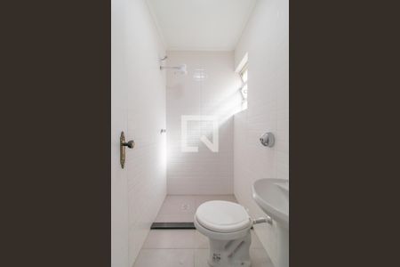 Banheiro de apartamento à venda com 1 quarto, 40m² em Santana, Porto Alegre