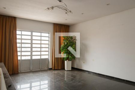 Sala de casa à venda com 4 quartos, 250m² em Vila Maria Alta, São Paulo