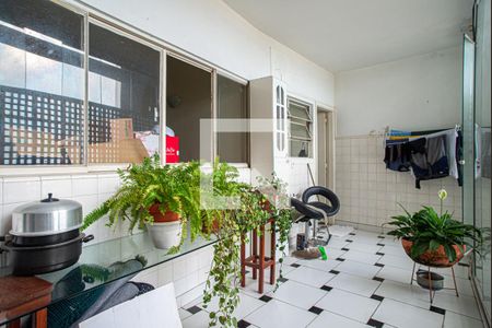 Apartamento à venda com 274m², 3 quartos e 1 vaga Apartamento à venda com 274m², 3 quartos e 1 vagaÁrea de Serviço
