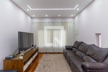 Casa à venda com 226m², 3 quartos e 4 vagasSala