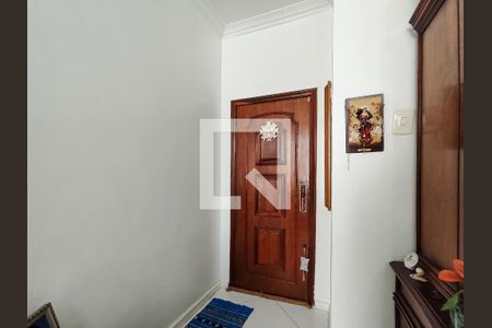 Entrada de apartamento à venda com 2 quartos, 82m² em Grajaú, Rio de Janeiro