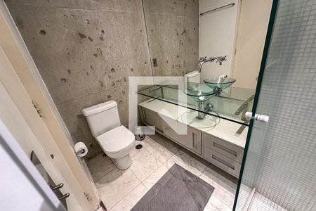 Apartamento à venda com 70m², 1 quarto e 1 vaga Apartamento à venda com 70m², 1 quarto e 1 vagaBanheiro
